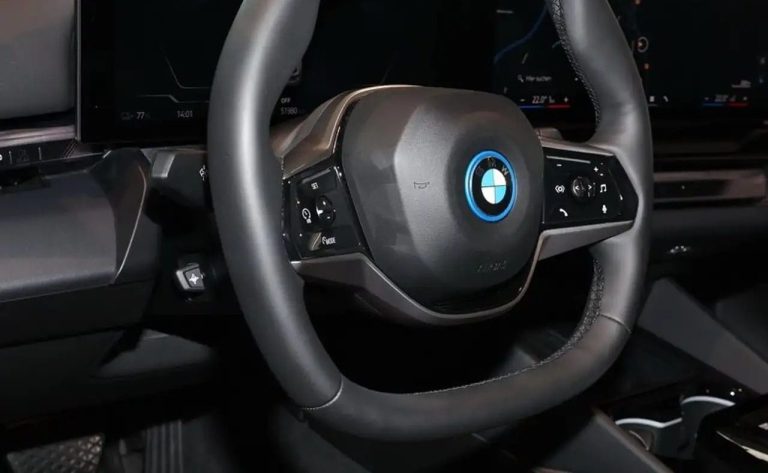 BMW i5 eDrive40 Touring - photo 8
