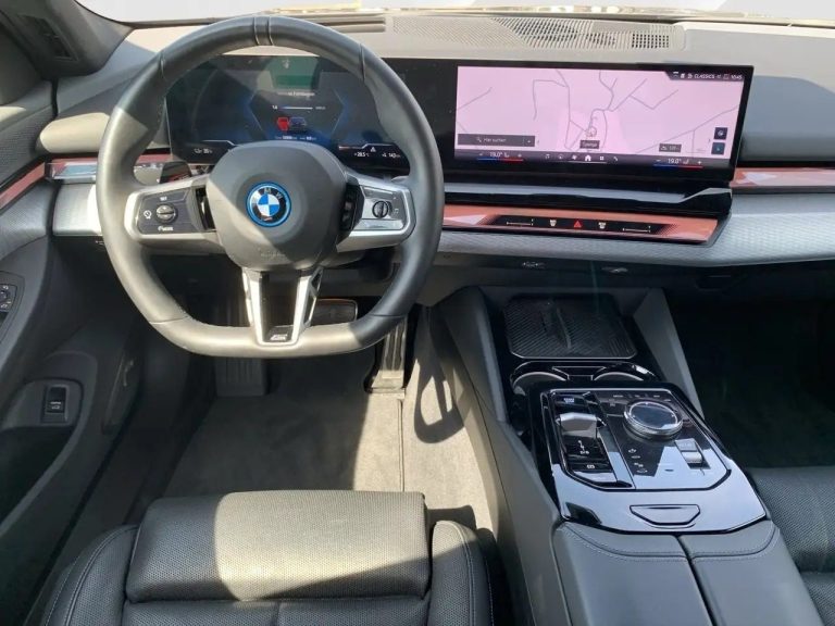 BMW i5 eDrive40 Touring M Sport - photo 9