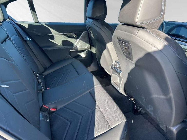 BMW i5 eDrive40 M Sport - photo 11