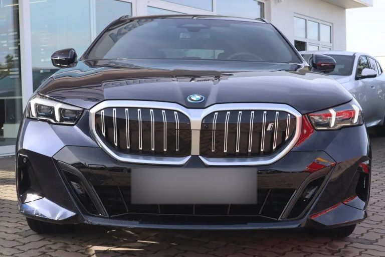 BMW i5 eDrive40 Touring M Sport - photo 2