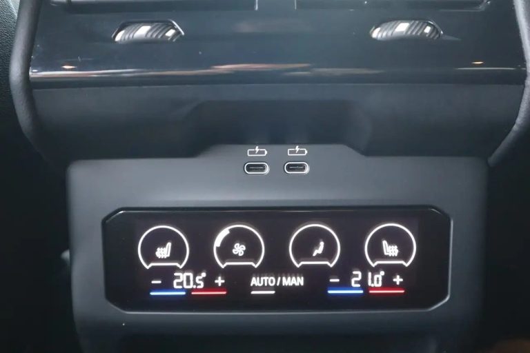 BMW i5 eDrive40 Touring M Sport - photo 7