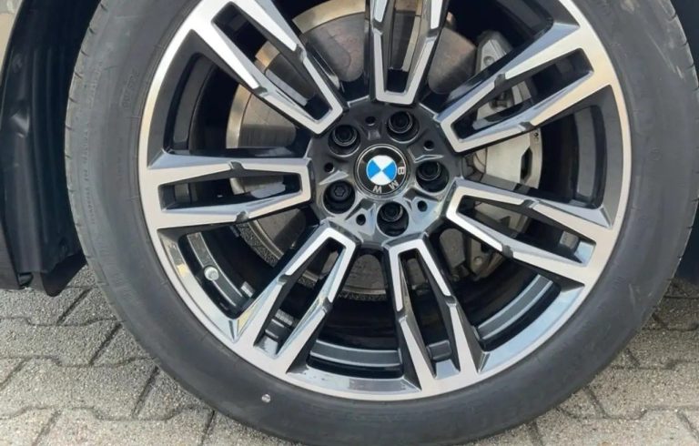 BMW i5 eDrive40 Touring M Sport - photo 12