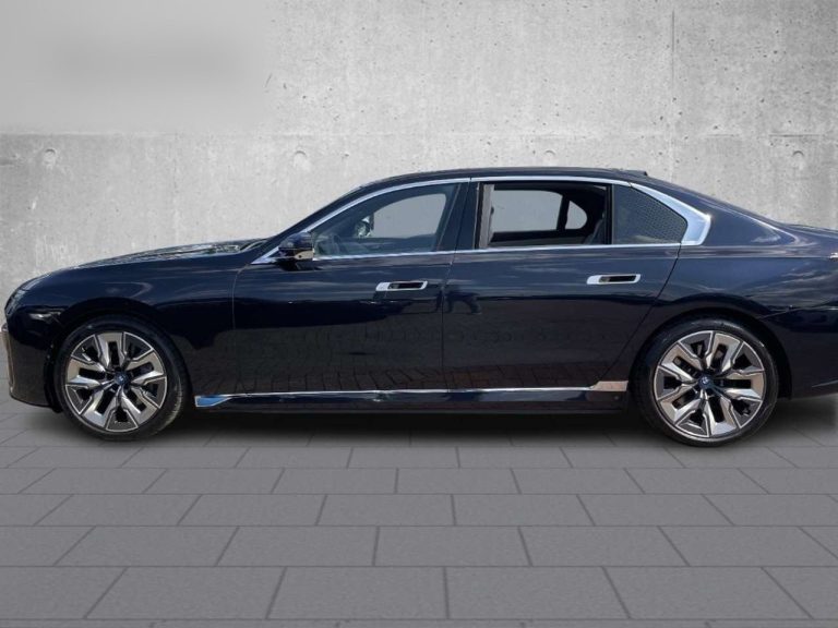 BMW i7 xDrive60 - photo 3