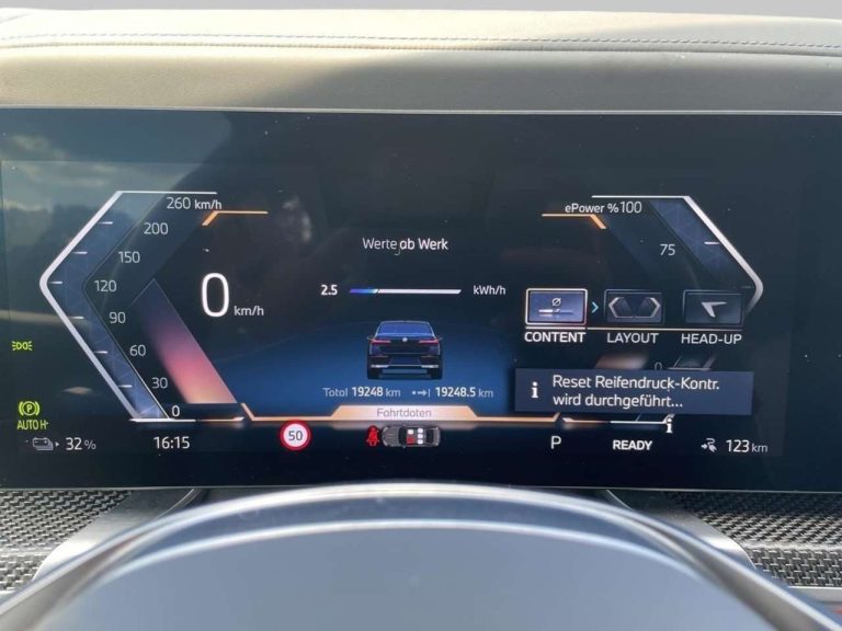 BMW i7 xDrive60 - photo 8