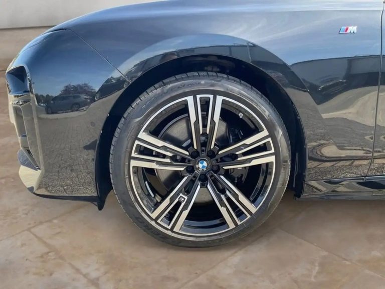 BMW i7 xDrive60 M Sport - photo 2