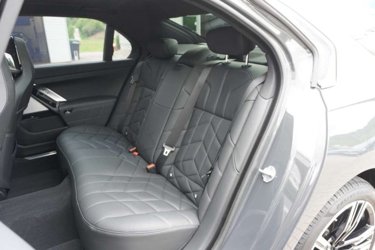 BMW i7 xDrive60 M Sport - photo 10