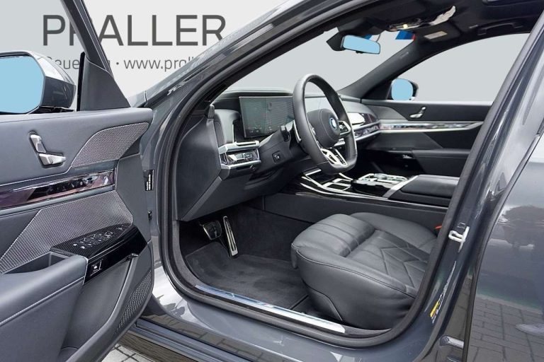 BMW i7 xDrive60 M Sport - photo 11