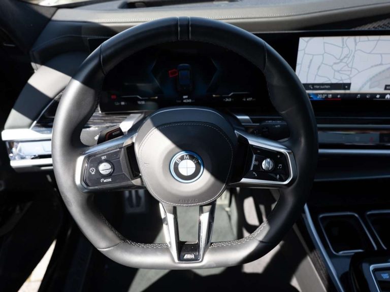 BMW i7 xDrive60 M Sport - photo 12