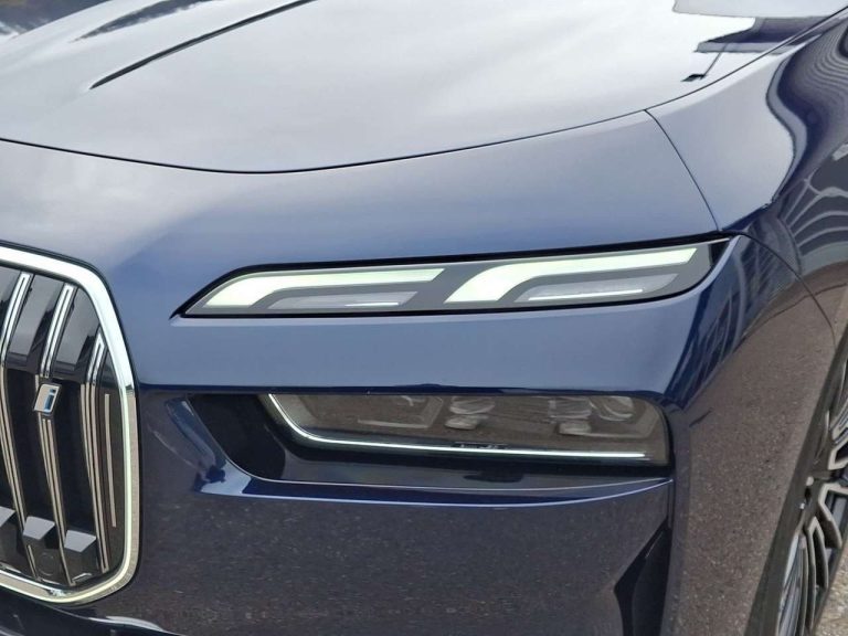 BMW i7 eDrive50 - photo 15