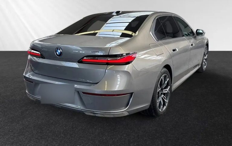BMW i7 eDrive50 - photo 3