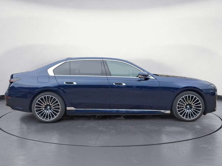 BMW i7 eDrive50 - photo 4