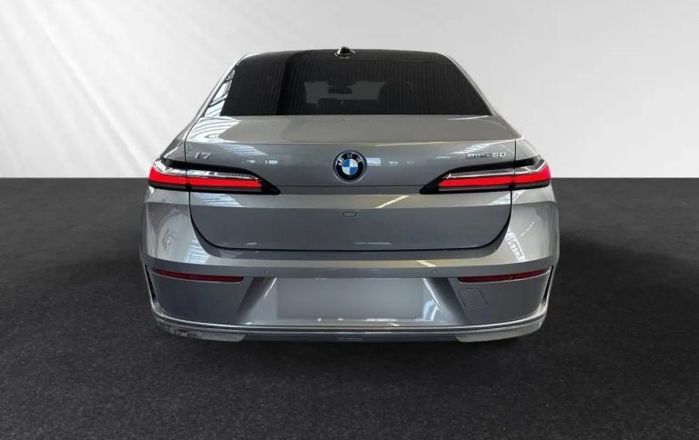 BMW i7 eDrive50 - photo 6
