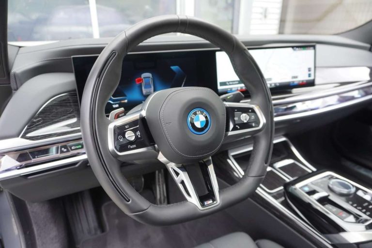 BMW i7 xDrive60 M Sport - photo 7