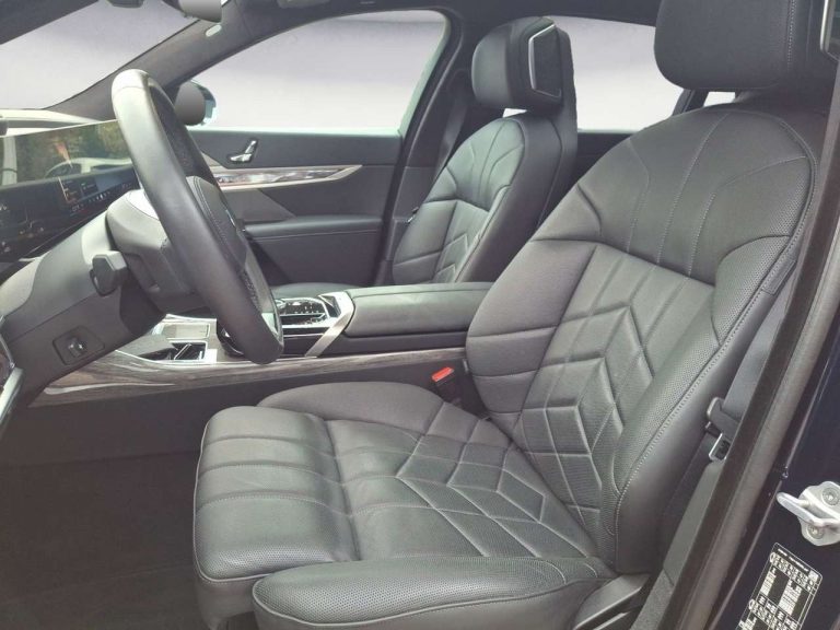 BMW i7 eDrive50 - photo 7