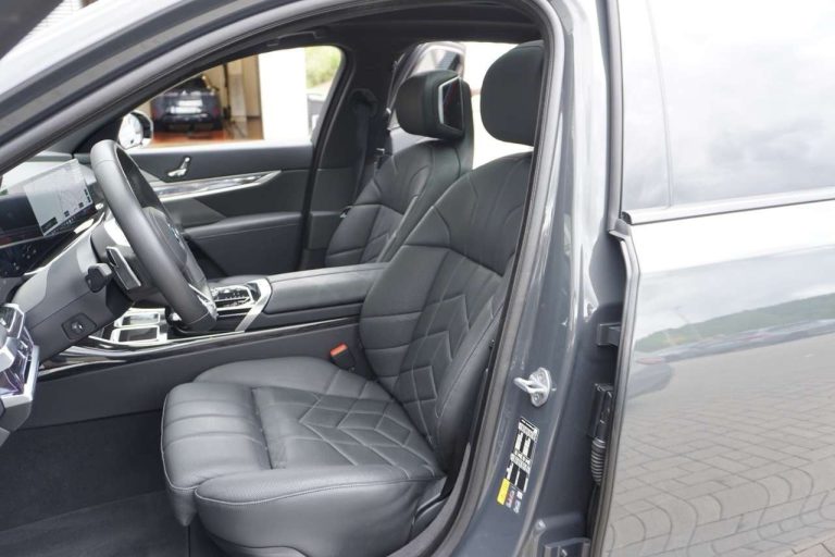 BMW i7 xDrive60 M Sport - photo 9
