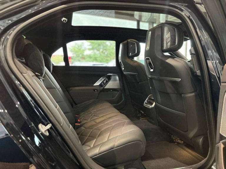 BMW i7 xDrive60 M Sport - photo 16