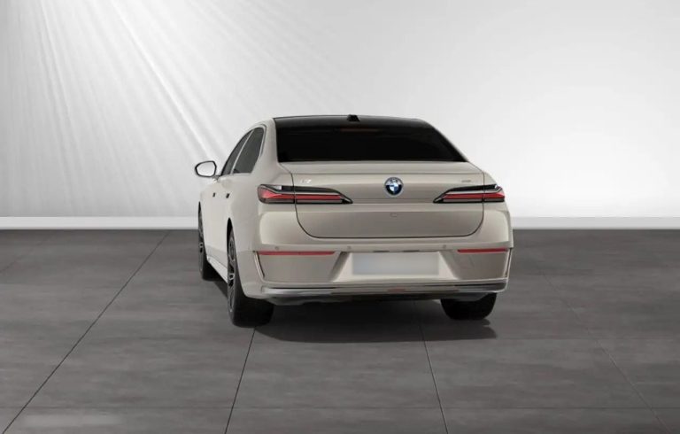 BMW i7 xDrive60 - photo 7