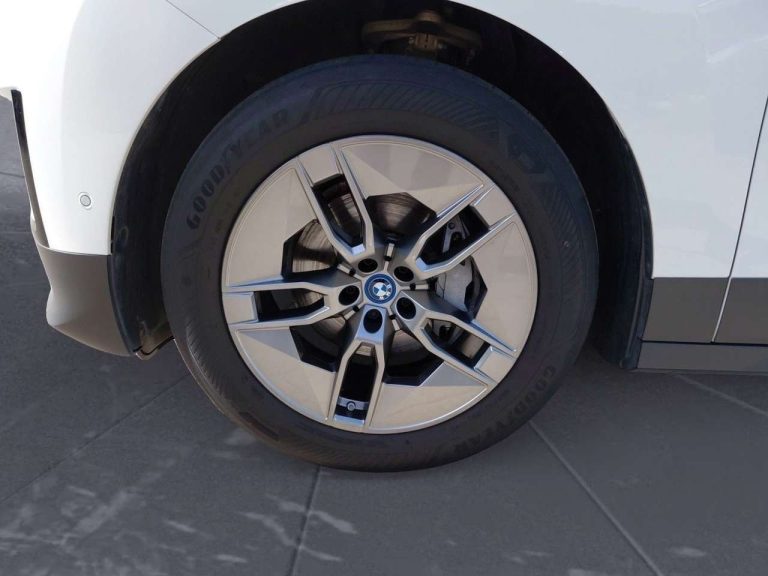 BMW iX xDrive40 - photo 15