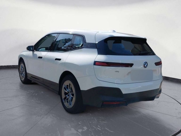 BMW iX xDrive40 - photo 2