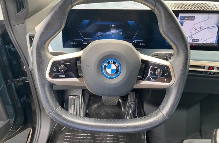 BMW iX xDrive40 - photo 12