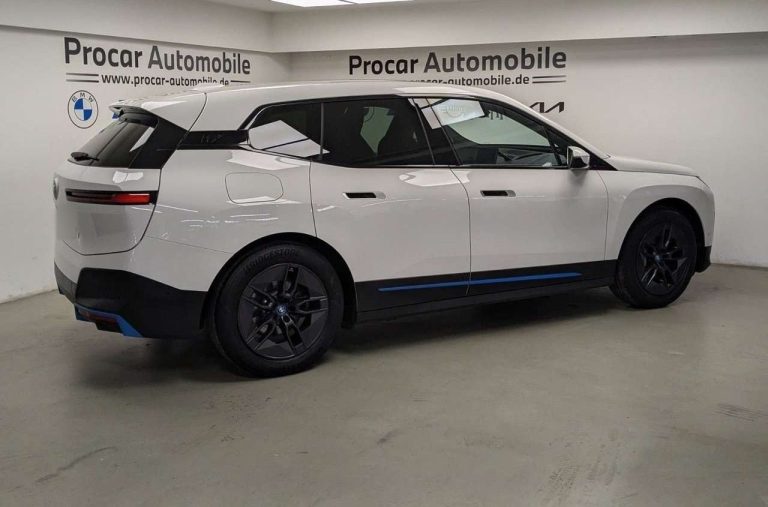 BMW iX xDrive40 - photo 3