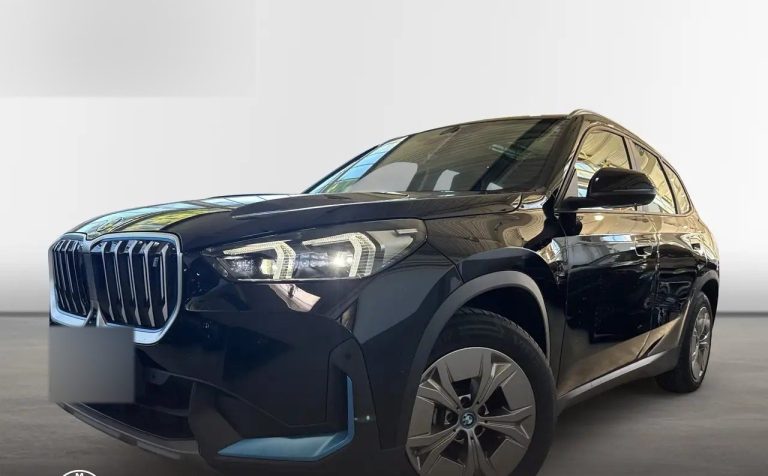 BMW iX1 xDrive30