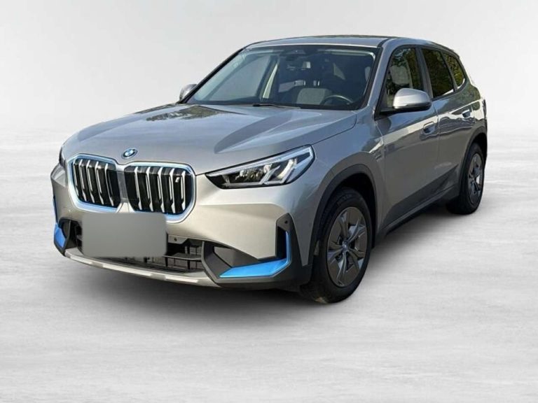 BMW iX1 xDrive30
