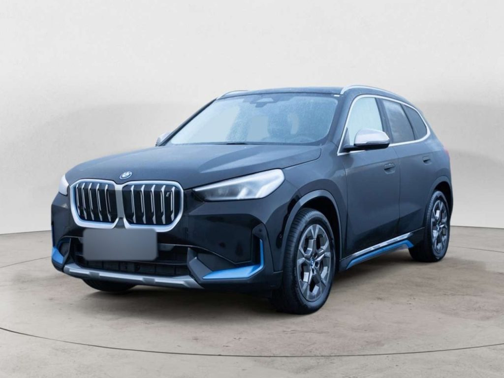 BMW iX1 xDrive30 xLine