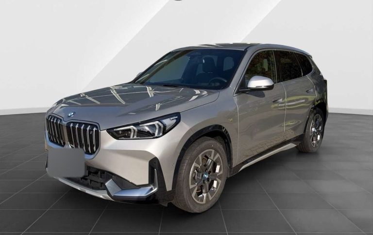 BMW iX1 xDrive30 xLine