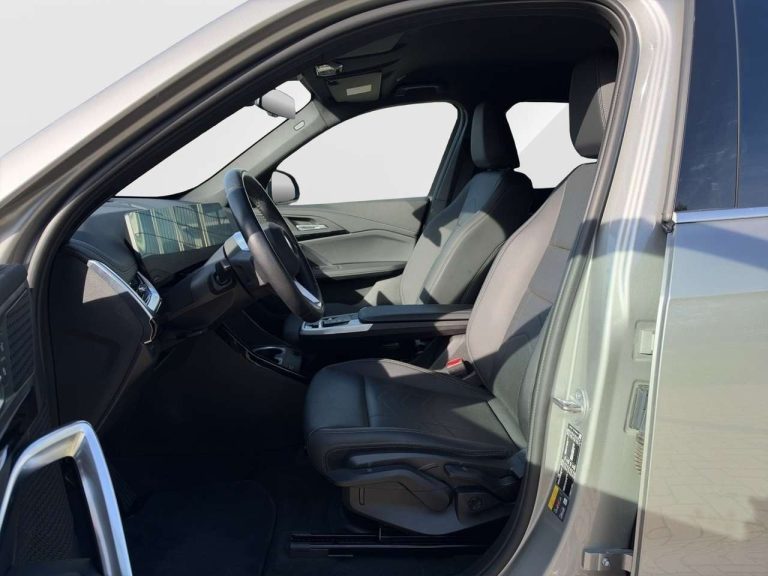 BMW iX1 xDrive30 xLine - photo 7
