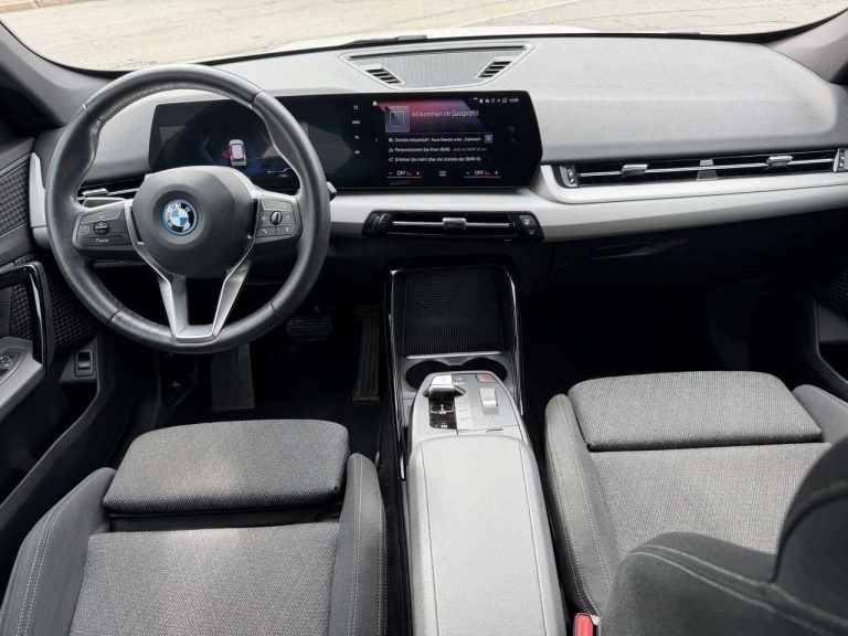 BMW iX1 xDrive30 - photo 4
