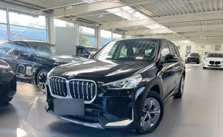 BMW iX1 xDrive30