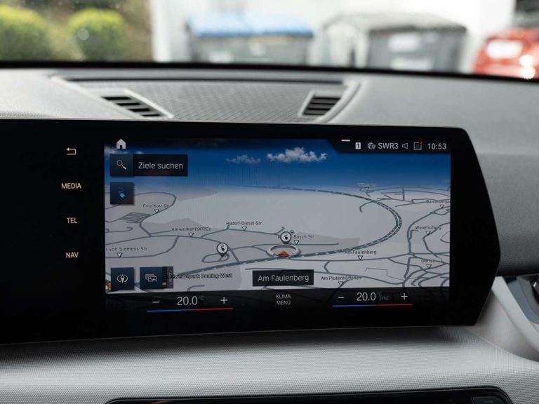 BMW iX1 xDrive30 - photo 11