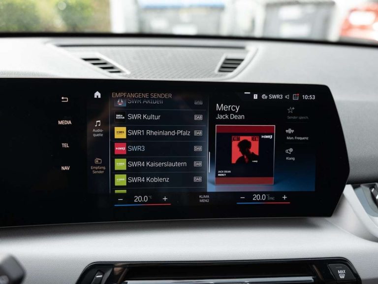 BMW iX1 xDrive30 - photo 12
