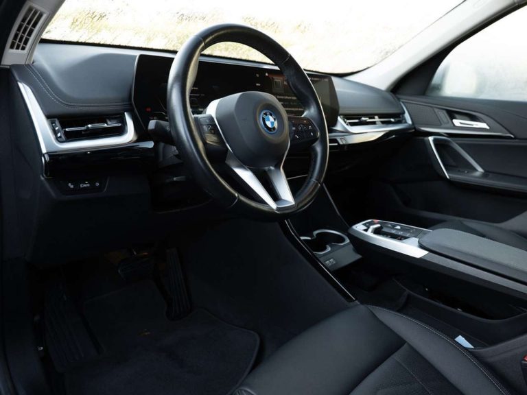 BMW iX1 xDrive30 xLine - photo 14