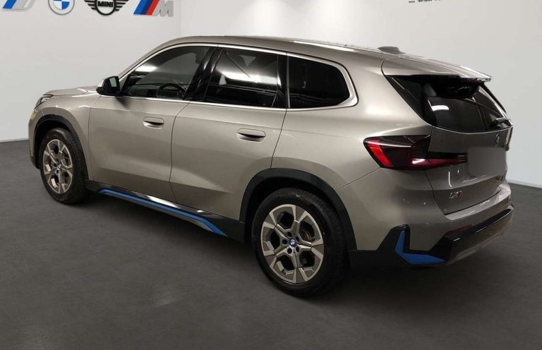 BMW iX1 xDrive30 xLine - photo 2