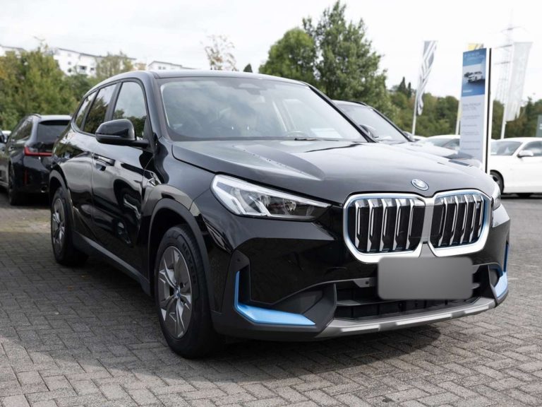 BMW iX1 xDrive30 - photo 2