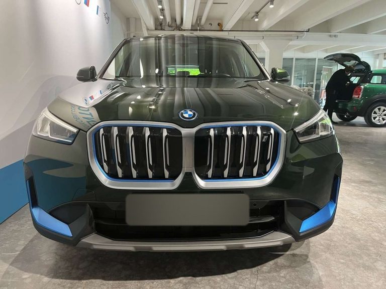 BMW iX1 xDrive30 - photo 2