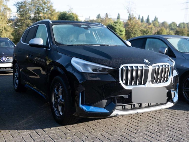 BMW iX1 xDrive30 xLine - photo 2