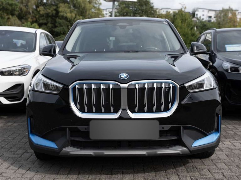 BMW iX1 xDrive30 - photo 3