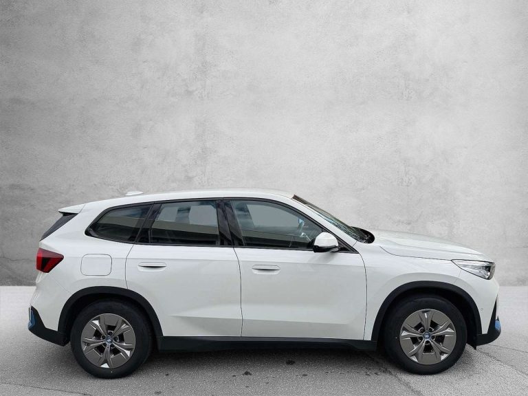 BMW iX1 xDrive30 - photo 3