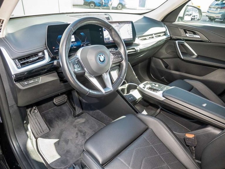 BMW iX1 xDrive30 xLine - photo 4