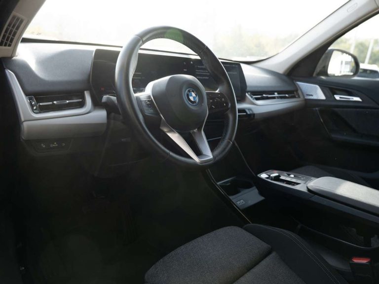 BMW iX1 xDrive30 - photo 6