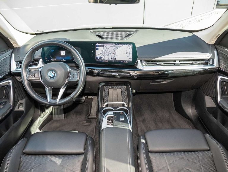 BMW iX1 xDrive30 xLine - photo 6