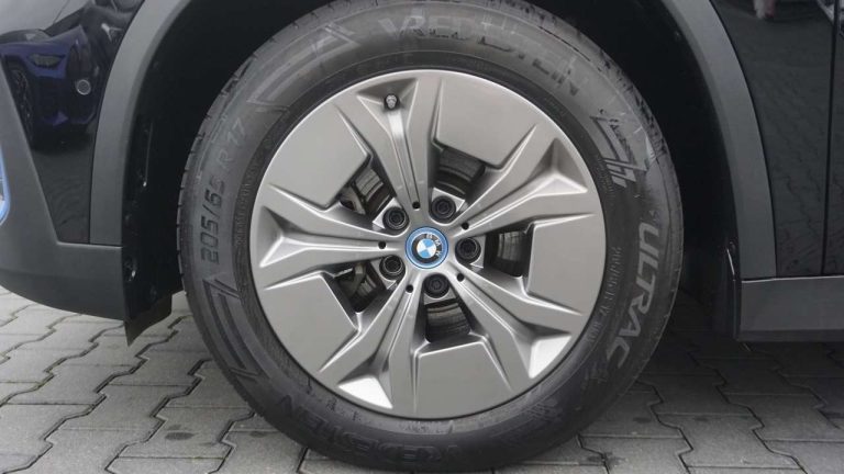 BMW iX1 xDrive30 - photo 6