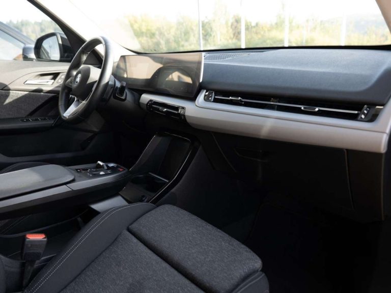 BMW iX1 xDrive30 - photo 7