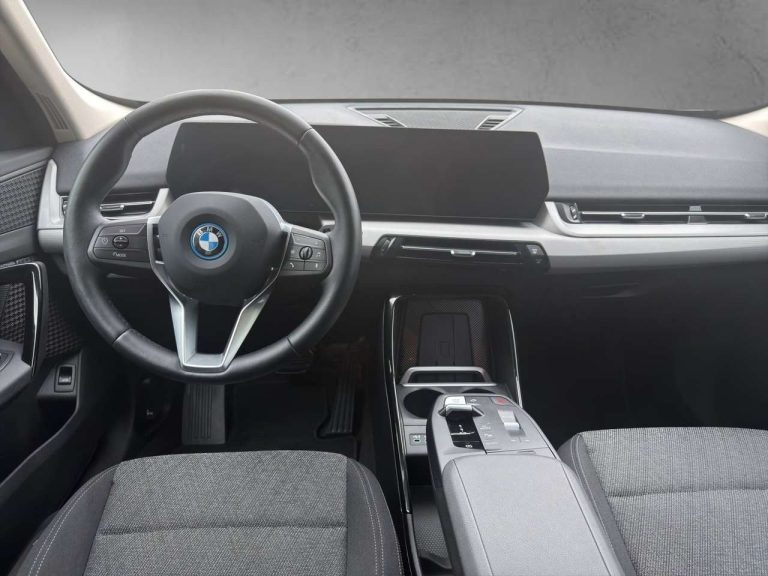 BMW iX1 xDrive30 - photo 8