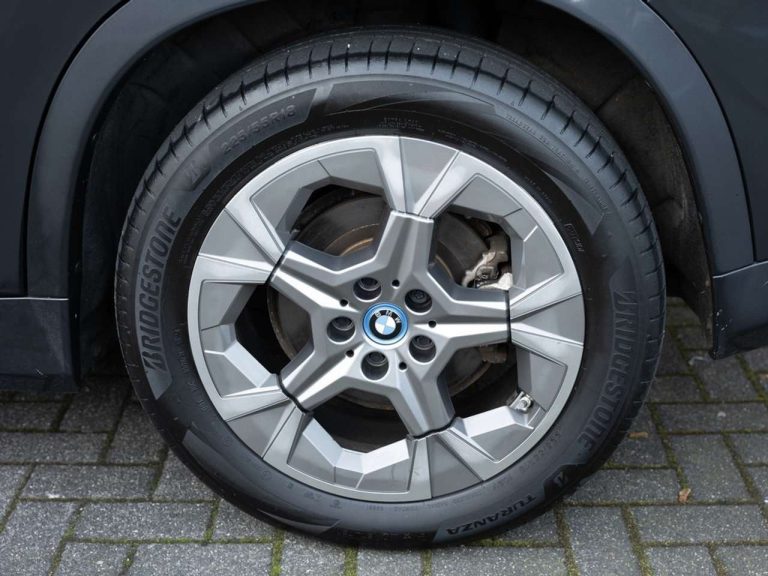BMW iX1 xDrive30 xLine - photo 8