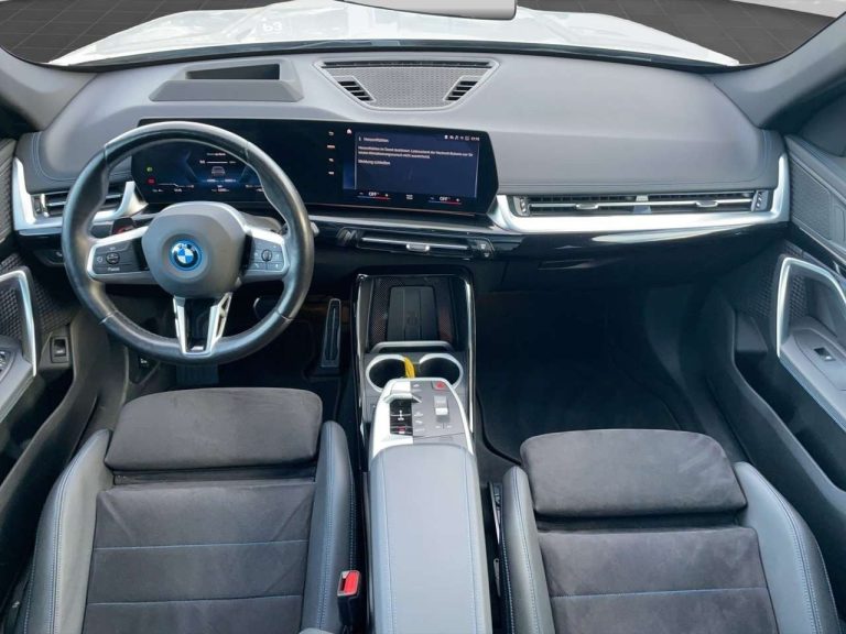BMW iX1 xDrive30 M Sport - photo 8
