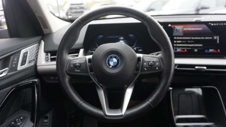 BMW iX1 xDrive30 - photo 8